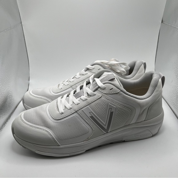 NWOB Vionic Women's Walk Strider size 12 white sneakers 1430 - Picture 1 of 10
